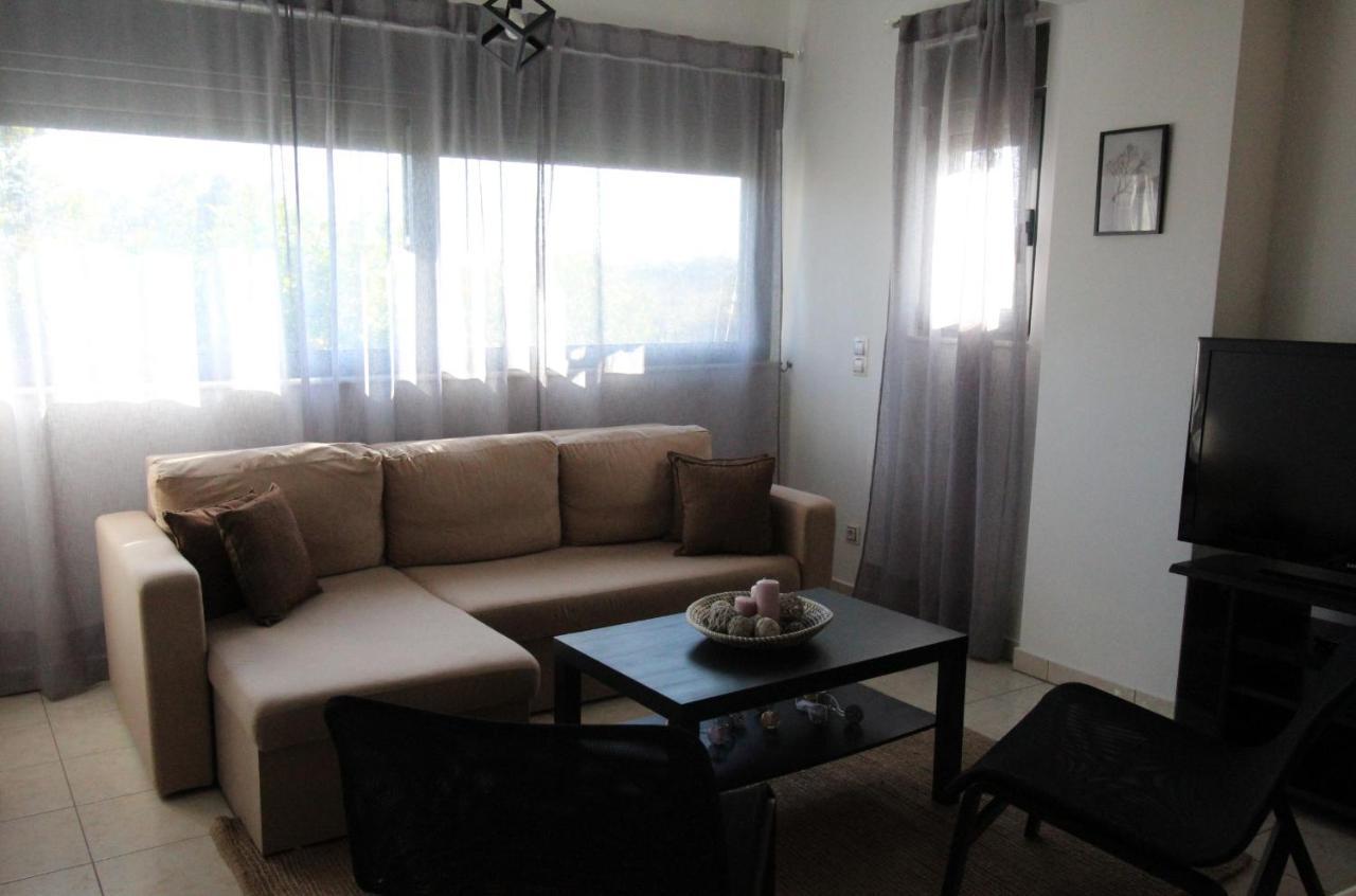 Lovely 2-Bedroom Apartment Atenas Exterior foto