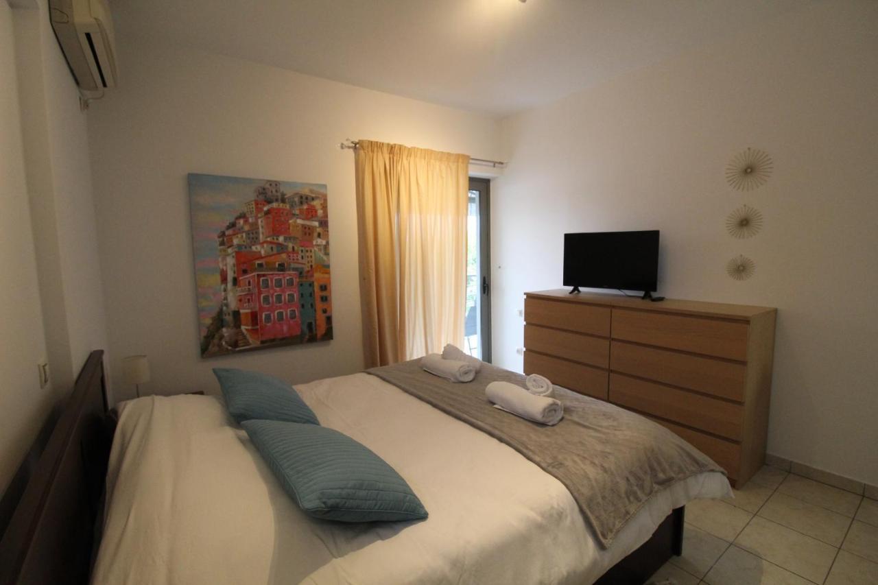 Lovely 2-Bedroom Apartment Atenas Exterior foto